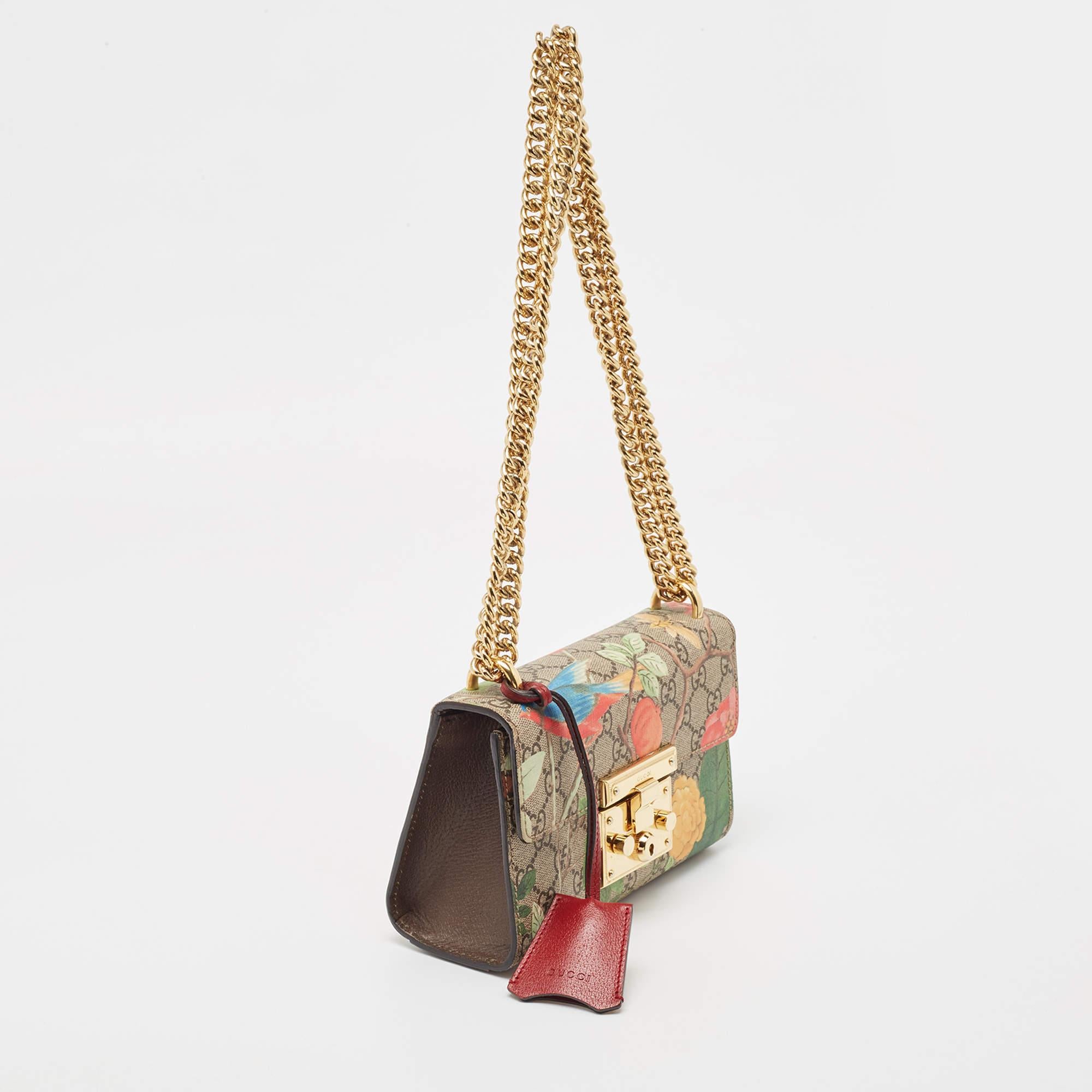 Gucci Multicolor GG Supreme Canvas and Leather Small Tian Padlock Shoulder Bag In Good Condition In Dubai, Al Qouz 2