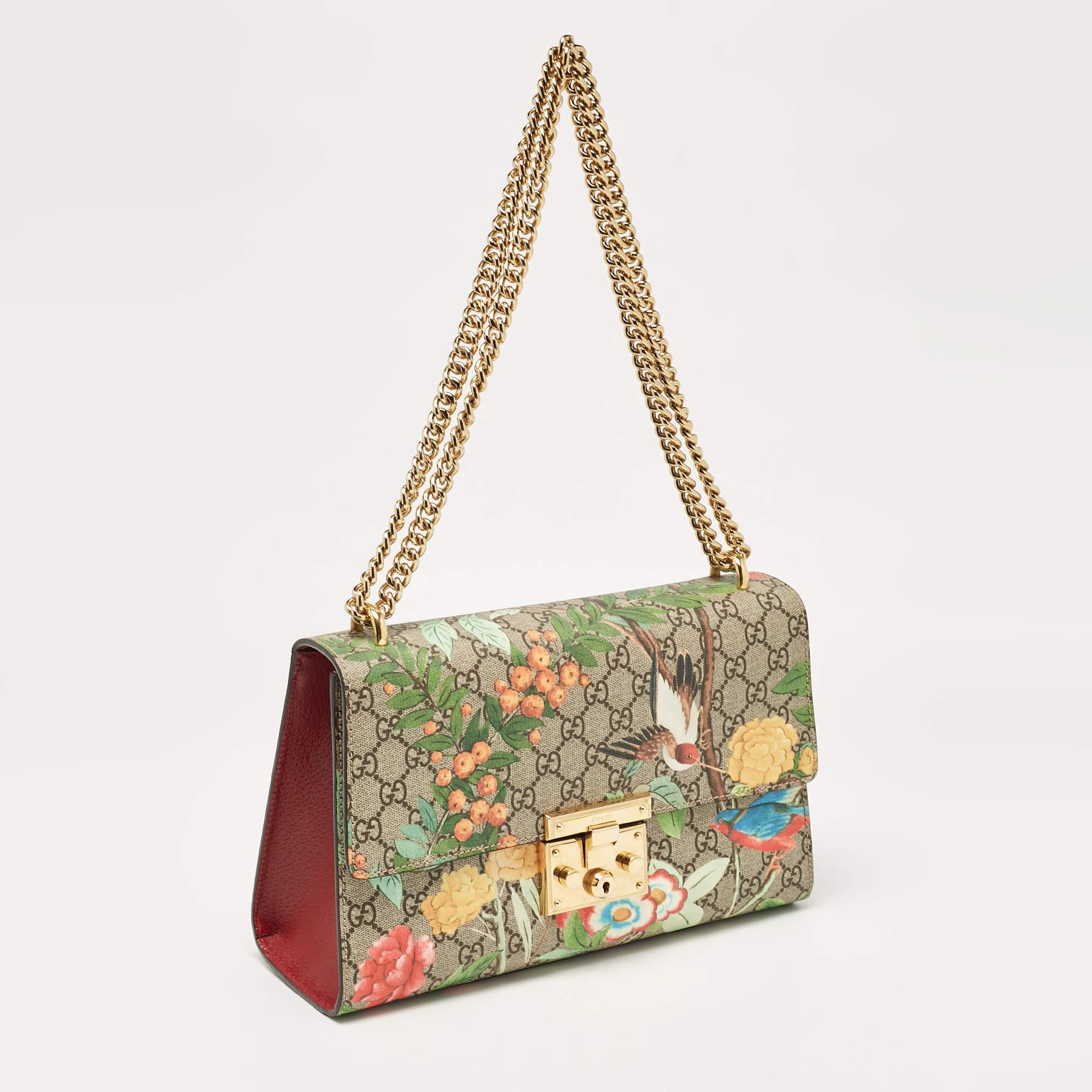 Beige Gucci Multicolore GG Tian Supreme Canvas Leather Medium Padlock Shoulder Bag en vente