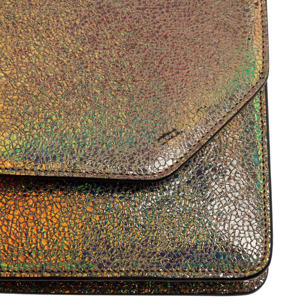Gucci Multicolor Iridescent Crackled Leather 58 Clutch In Good Condition In Dubai, Al Qouz 2