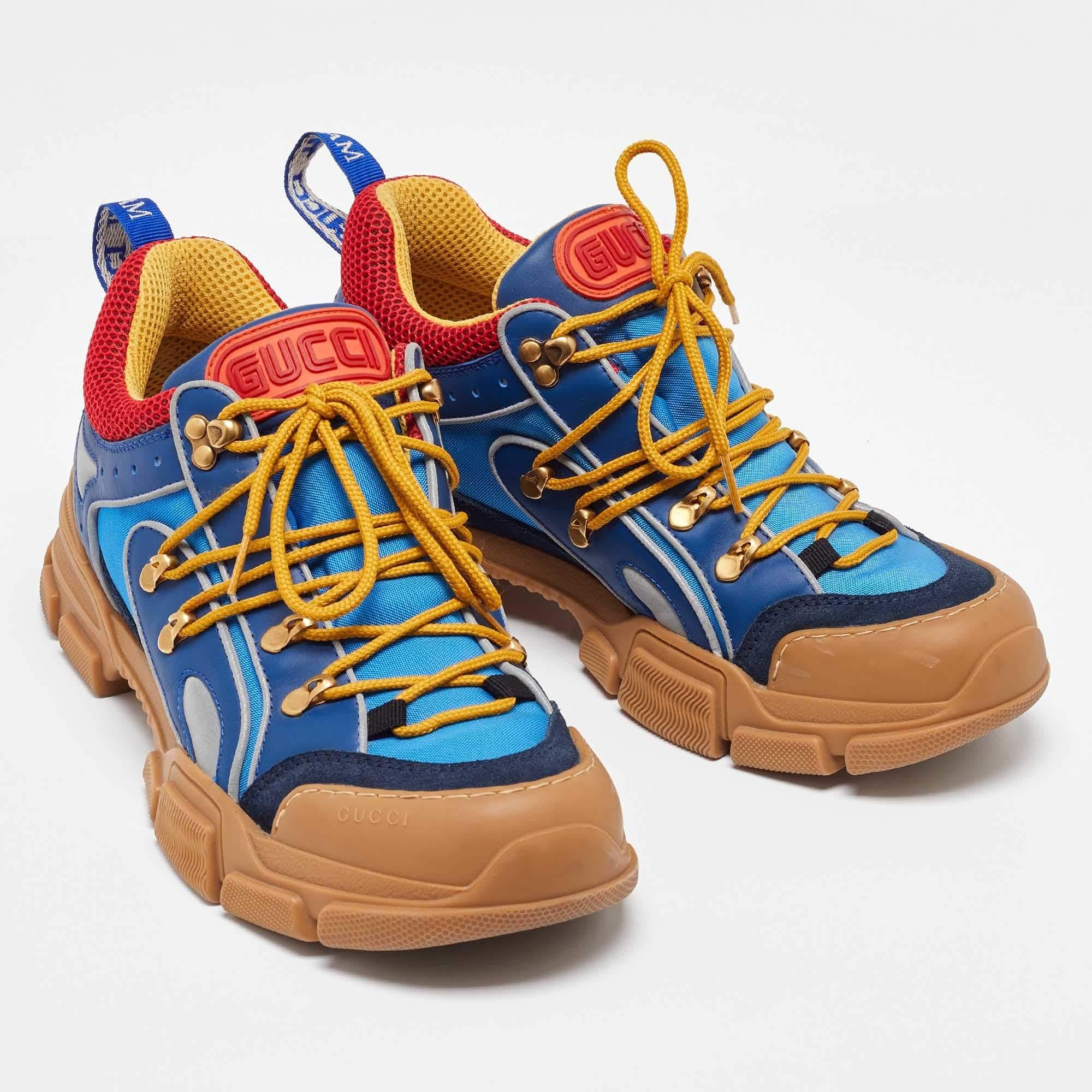 Baskets flashtrek réfléchissantes Gucci en cuir et maille multicolore, taille 43 Bon état - En vente à Dubai, Al Qouz 2