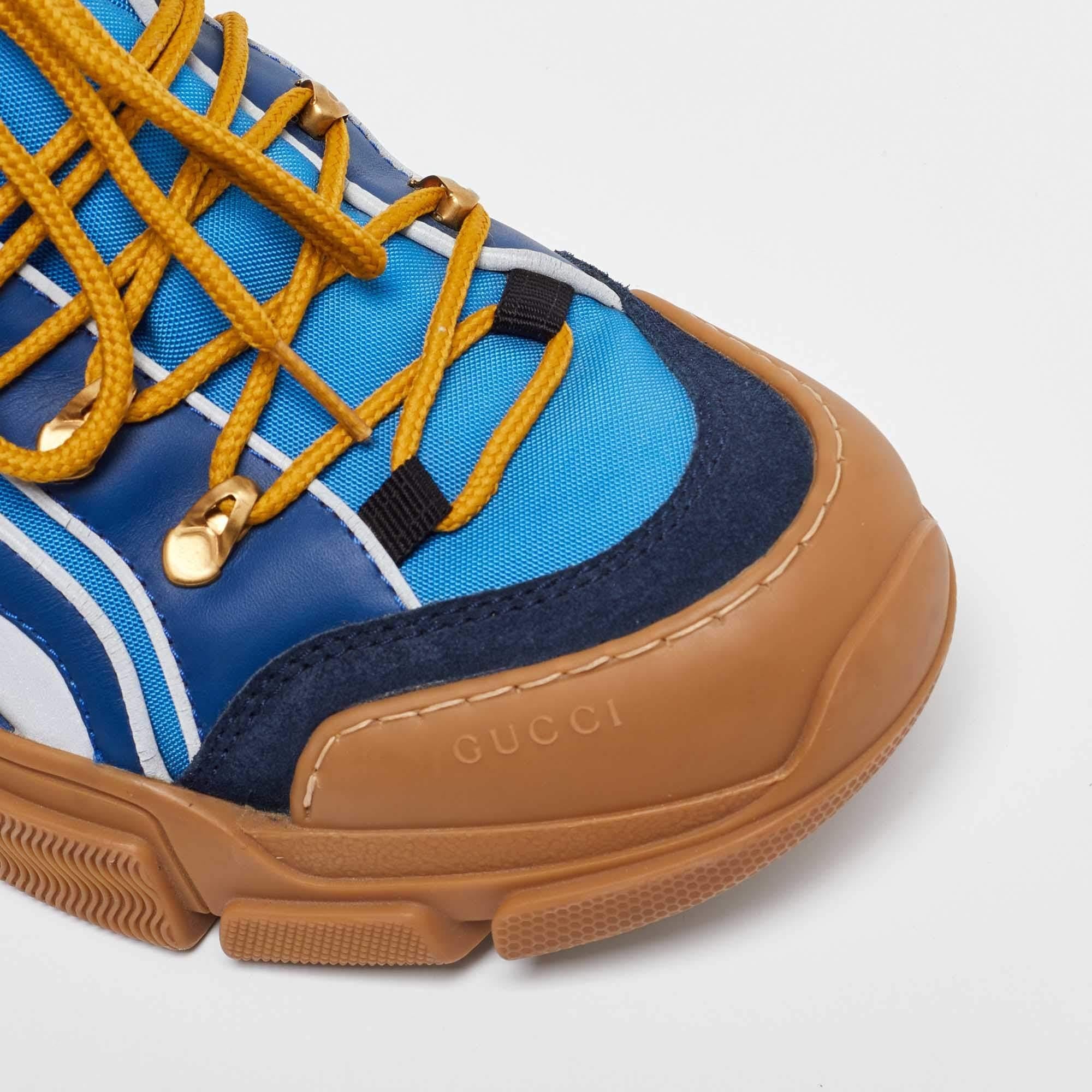 Baskets flashtrek réfléchissantes Gucci en cuir et maille multicolore, taille 43 en vente 2