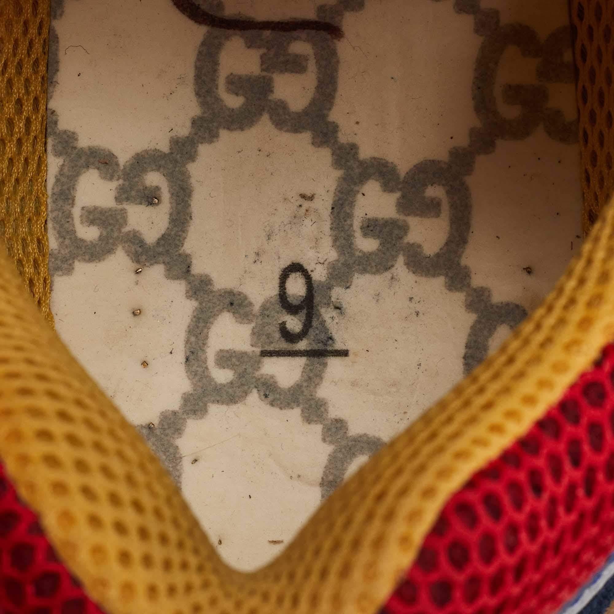 Baskets flashtrek réfléchissantes Gucci en cuir et maille multicolore, taille 43 en vente 3