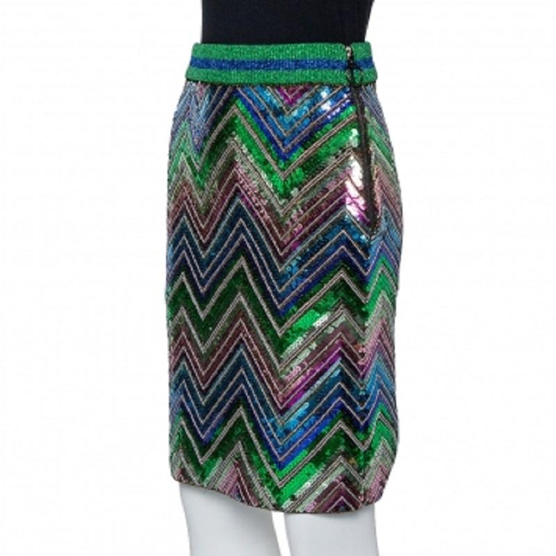 Gucci Multicolor Lurex Knit Chevron Pattern Sequin Embellished Skirt L In Excellent Condition For Sale In Dubai, Al Qouz 2