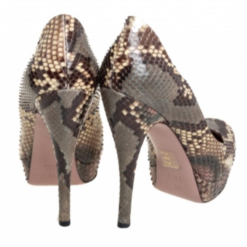 Gucci Multicolor Python Lisbeth Platform Pumps Size 39 In Fair Condition For Sale In Dubai, Al Qouz 2