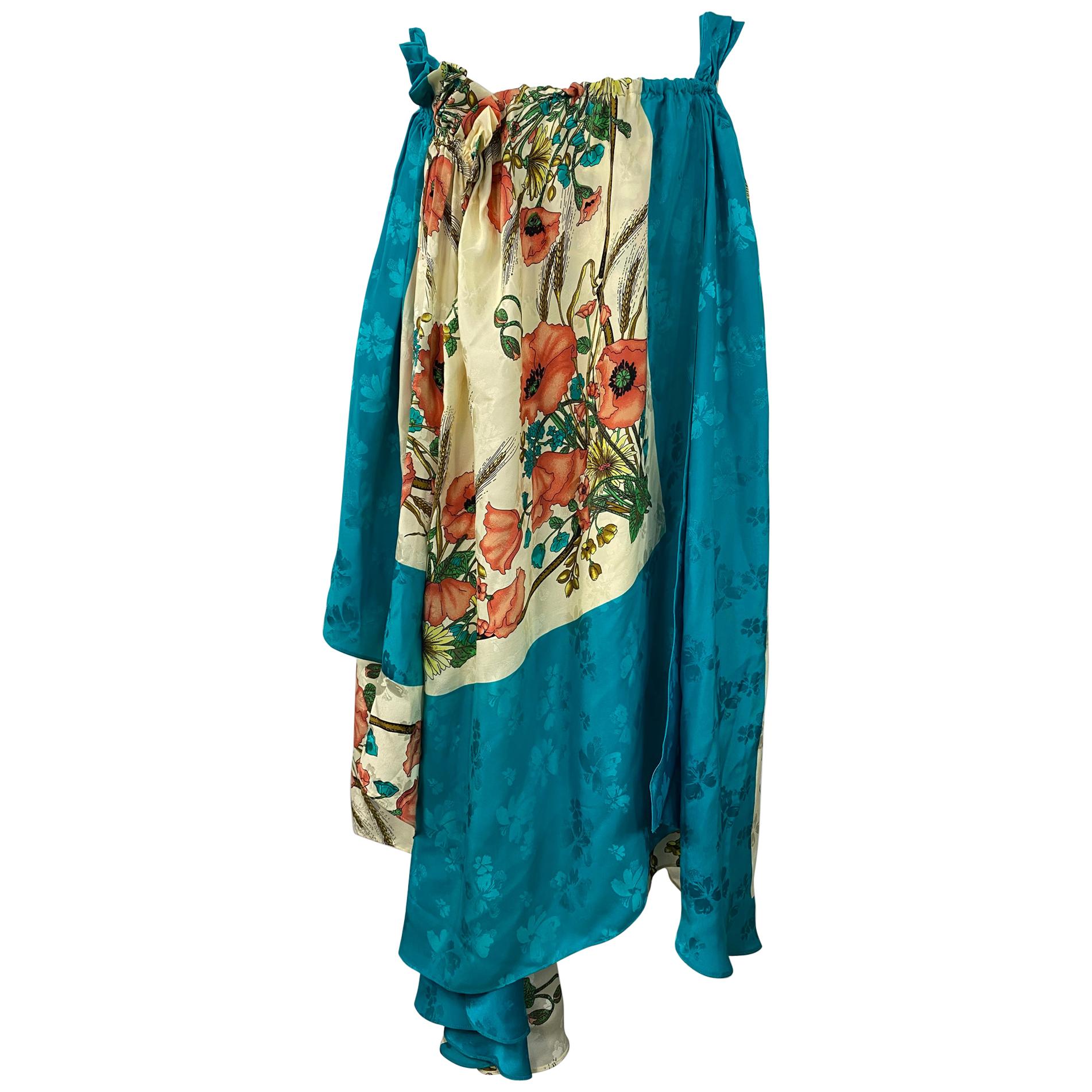 Gucci, jupe longue à fleurs en soie multicolore, taille 40   en vente