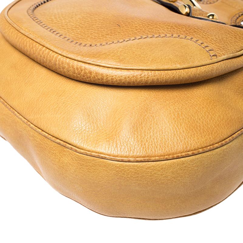 Gucci Mustard Leather Large New Pelham Horsebit Shoulder Bag In Good Condition In Dubai, Al Qouz 2