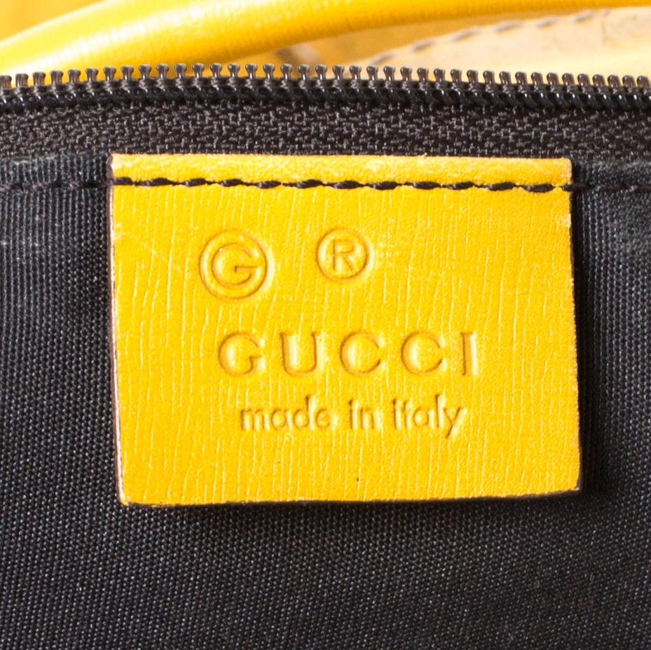 Gucci Mustard Suede and Leather Drawstring Hobo In Good Condition In Dubai, Al Qouz 2