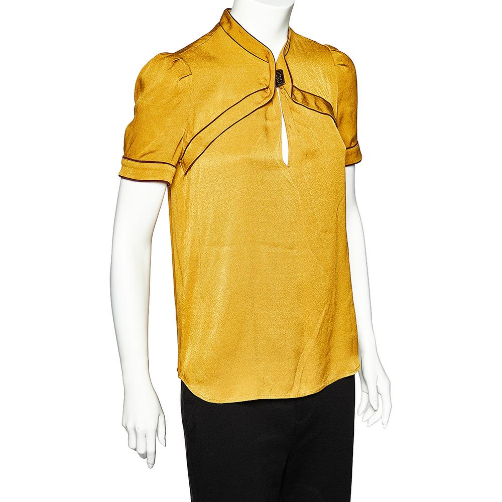 Jaune Gucci - Haut en soie jaune moutarde bordé de contrastes, taille M en vente
