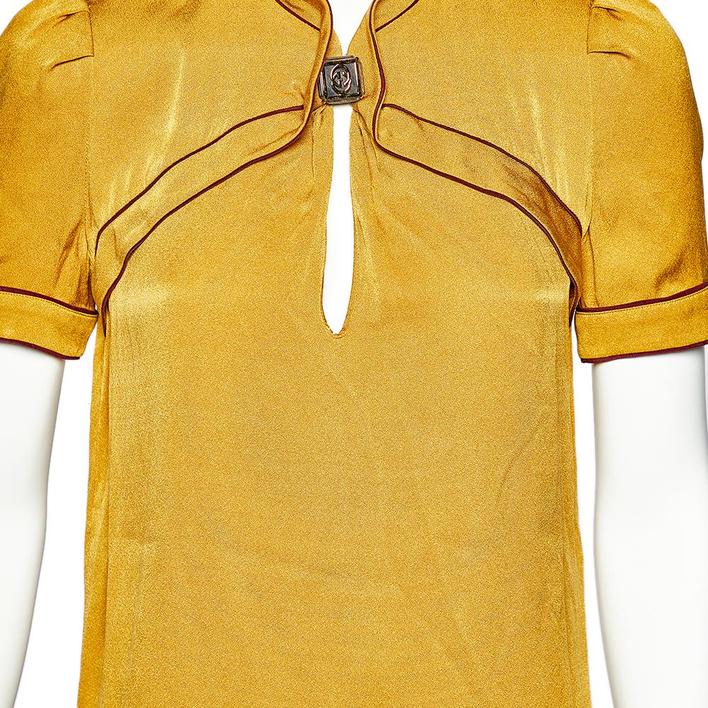 Gucci Mustard Yellow Silk Contrast Trim Top M In Good Condition For Sale In Dubai, Al Qouz 2