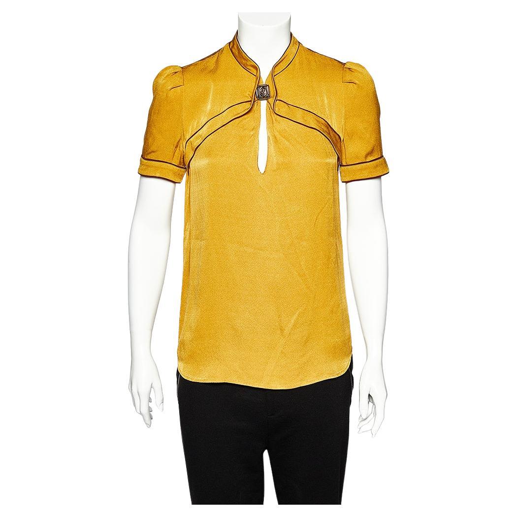 Gucci - Haut en soie jaune moutarde bordé de contrastes, taille M en vente