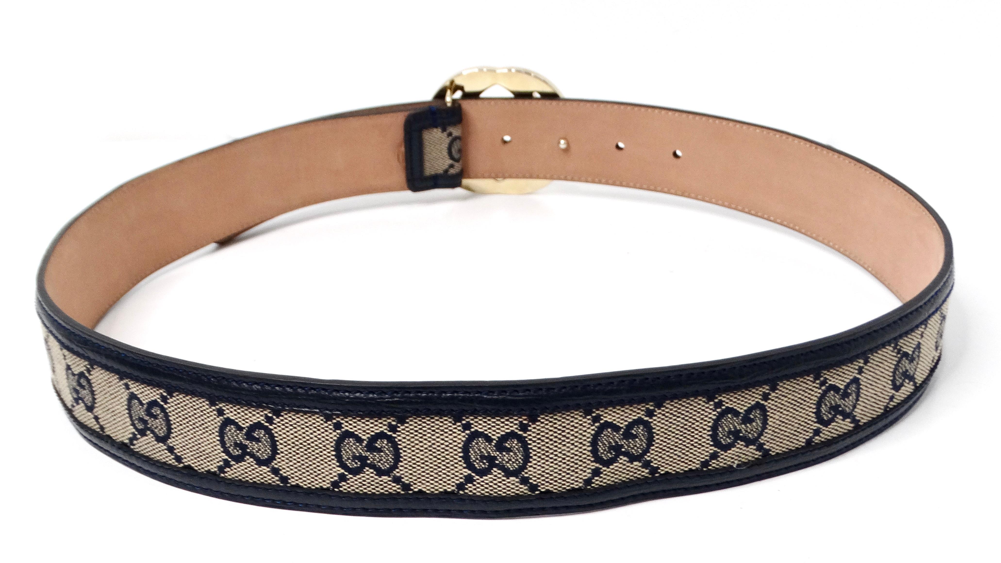 Nero Gucci Cintura in tela e pelle con monogramma GG Supreme Navy e Beige Gold Tone in vendita