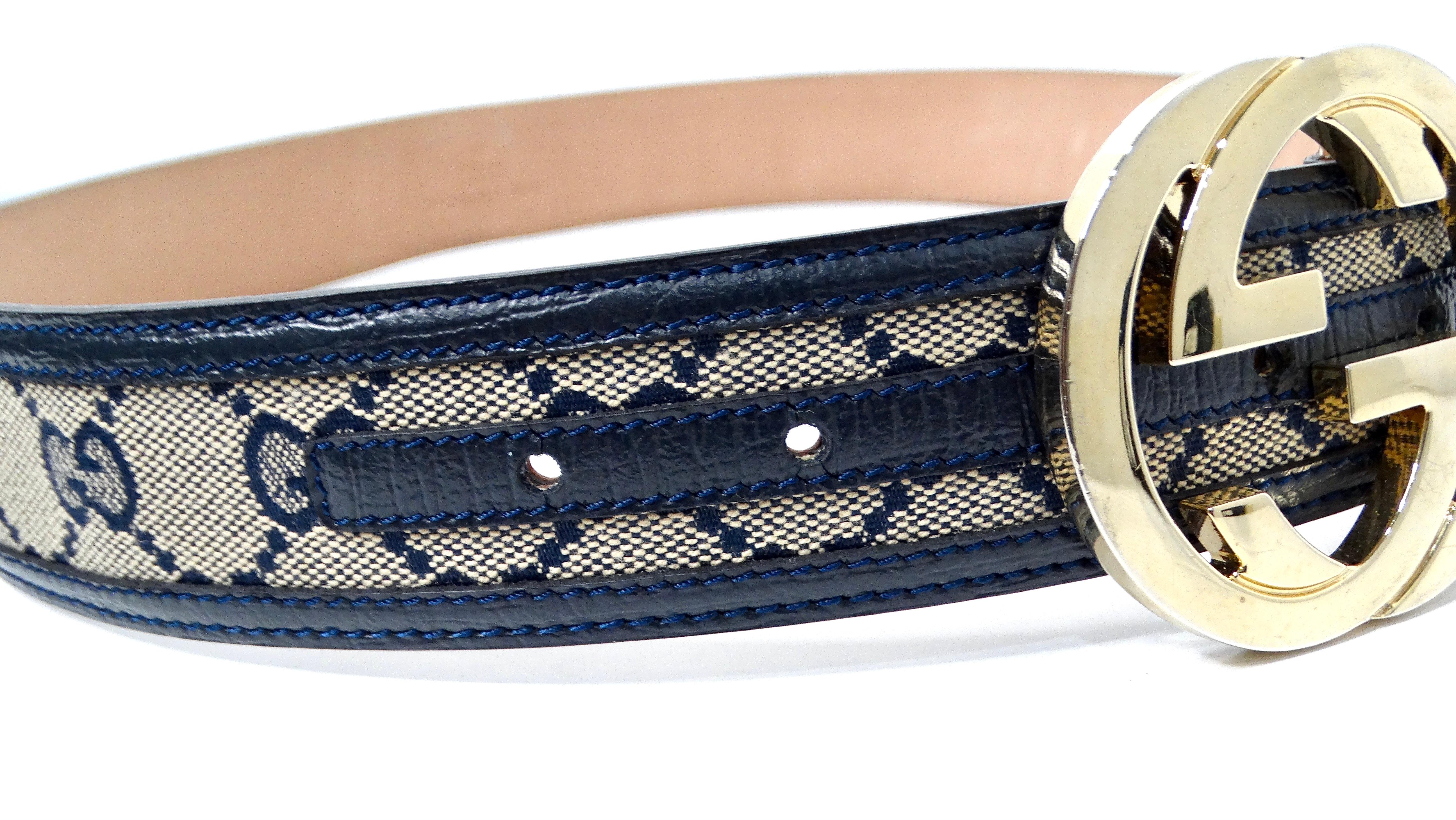 Gucci Cintura in tela e pelle con monogramma GG Supreme Navy e Beige Gold Tone in vendita 1