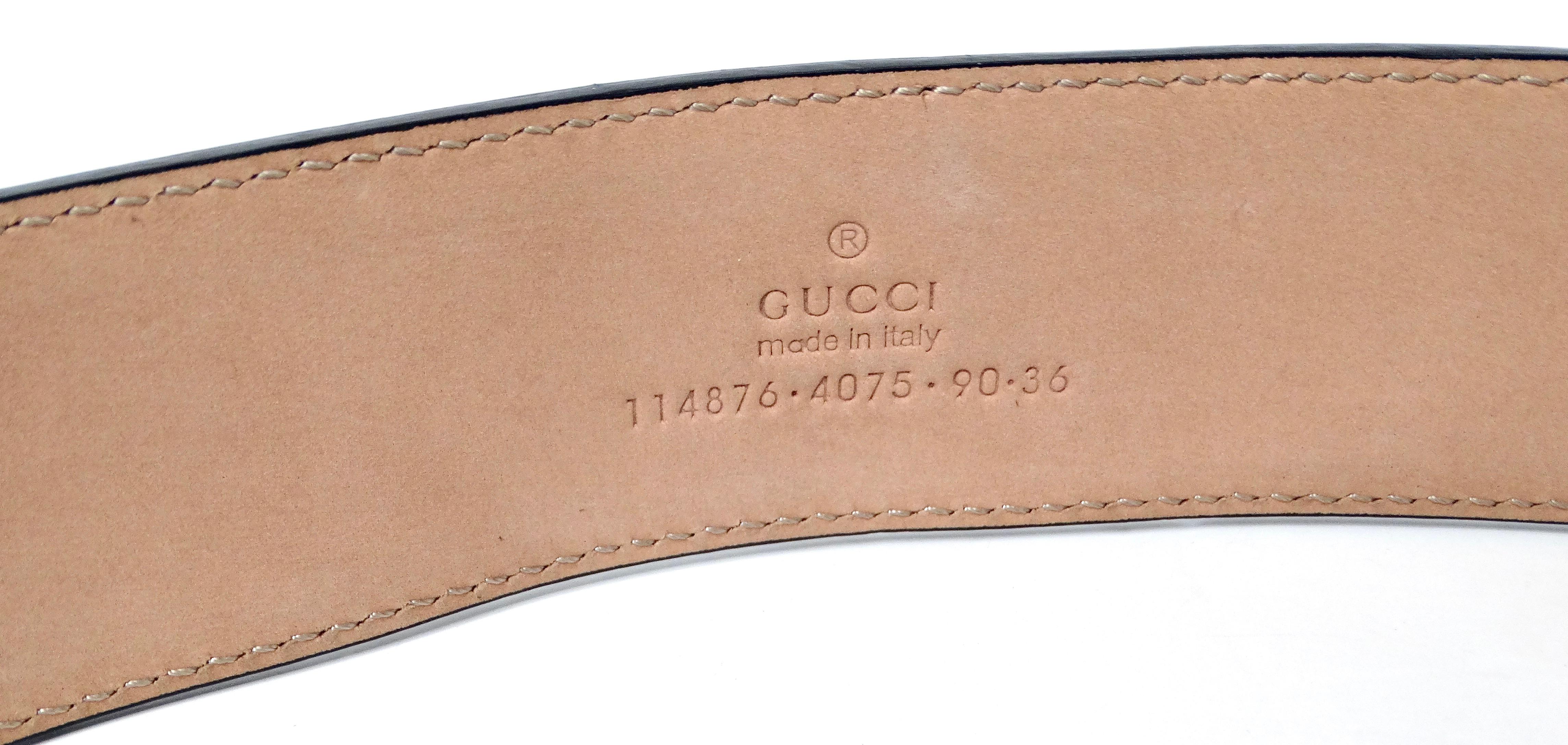 Gucci Cintura in tela e pelle con monogramma GG Supreme Navy e Beige Gold Tone in vendita 2