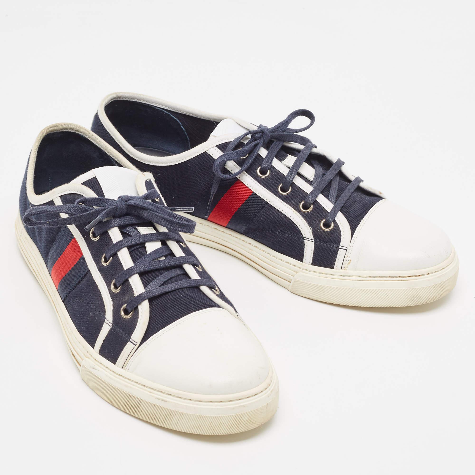 Gucci Navy Blue Canvas And Leather Web Detail Lace Up Sneakers Size 44.5 In Good Condition For Sale In Dubai, Al Qouz 2