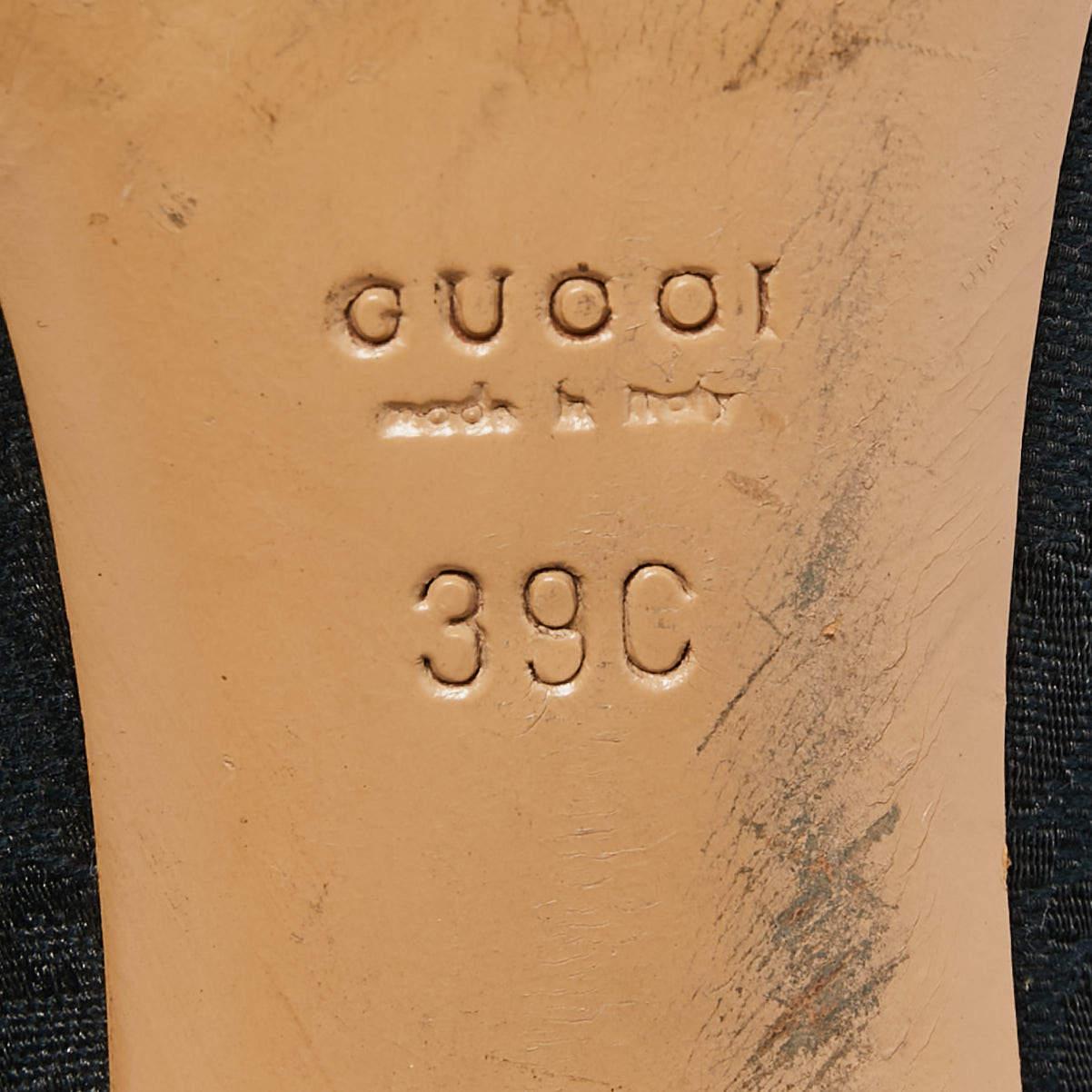 Gucci Navy Blue Canvas Bambo Horsebit Pumps Size 39 For Sale 4