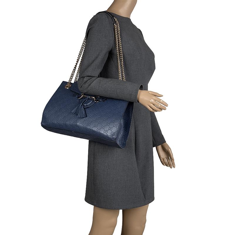 Gucci Navy Blue Guccissima Leather Large Emily Chain Shoulder Bag In Good Condition In Dubai, Al Qouz 2