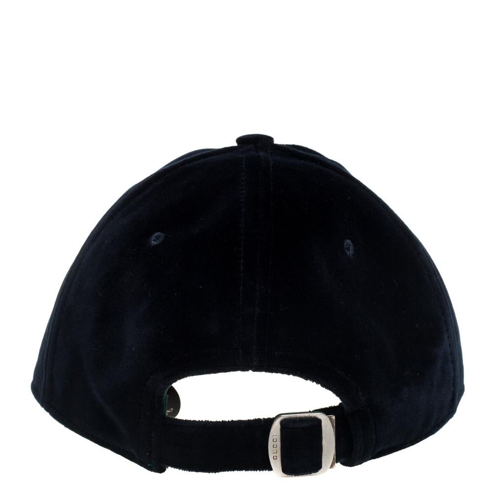 Elevate your casual style with this navy blue baseball cap from Gucci. It is crafted using cotton and detailed with 'LA' embroidery on the front. An adjustable strap completes the cap.

