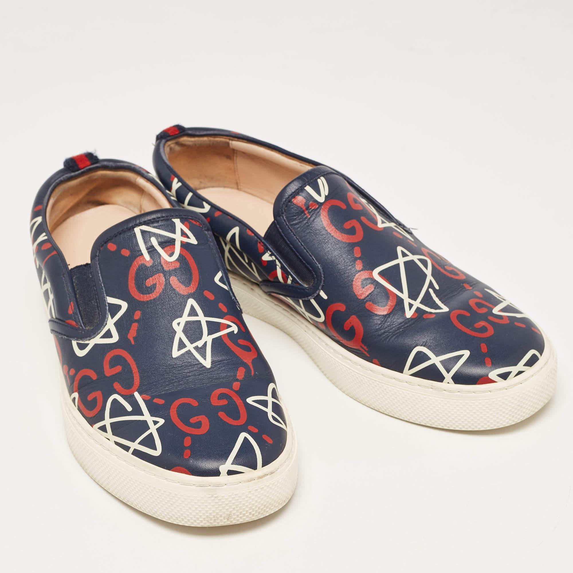 Gucci Navy Blue Leather Dublin Ghost Sneakers Size 41.5 In Good Condition For Sale In Dubai, Al Qouz 2