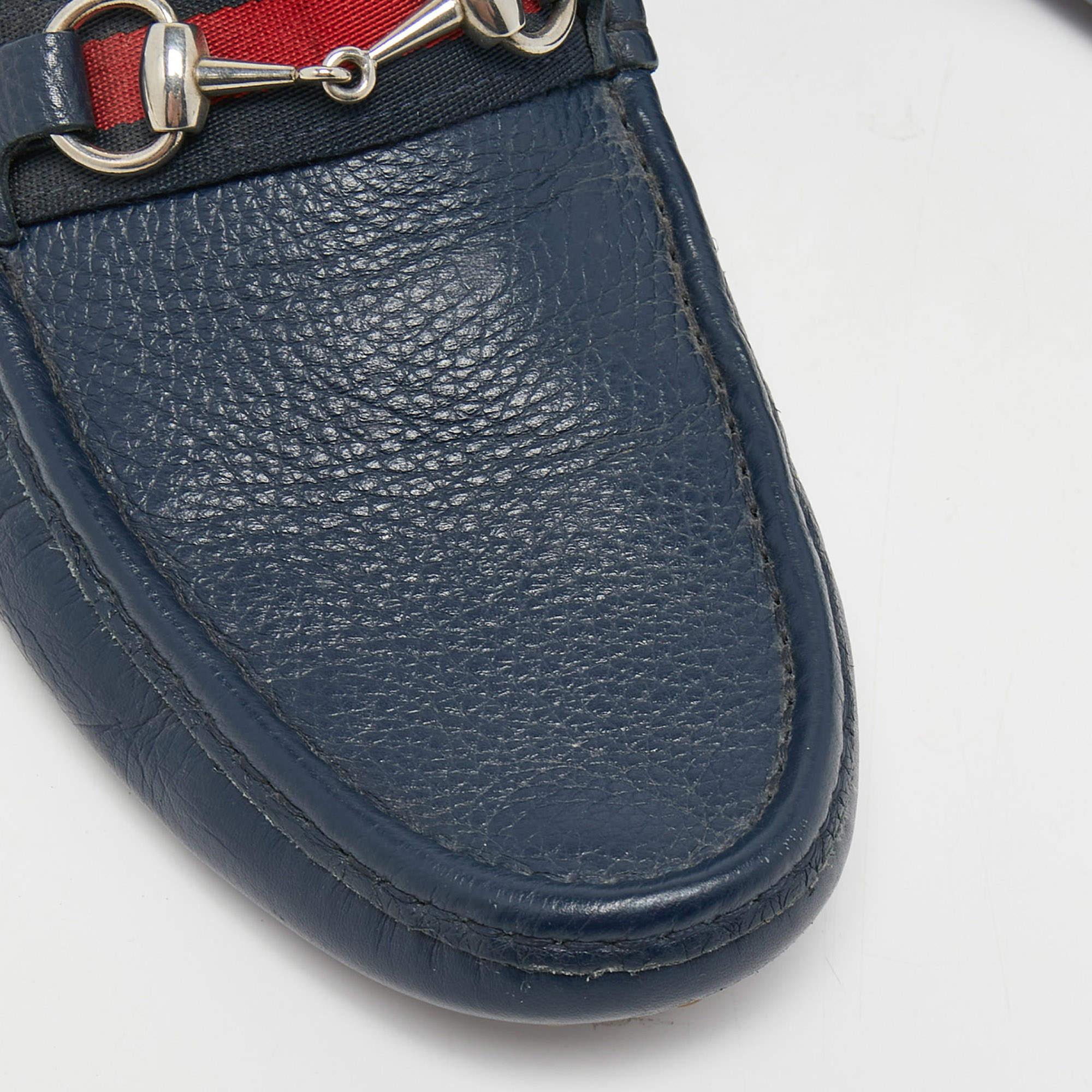 Gucci Navy Blue Leather Horsebit Slip On Loafers Size 42.5 In Good Condition In Dubai, Al Qouz 2