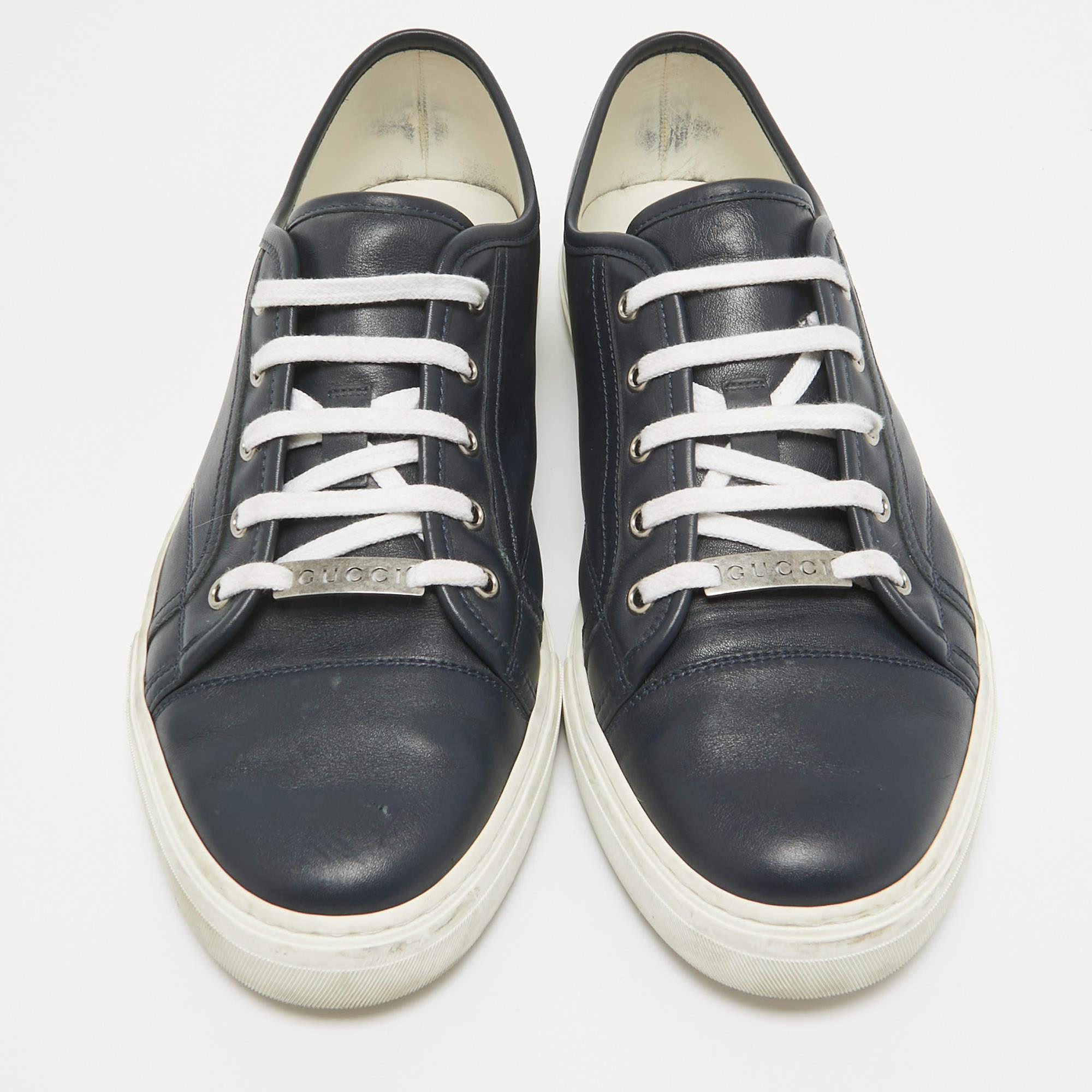 Nero Gucci scarpe da ginnastica in pelle blu navy Up & Up Taglia 44 in vendita