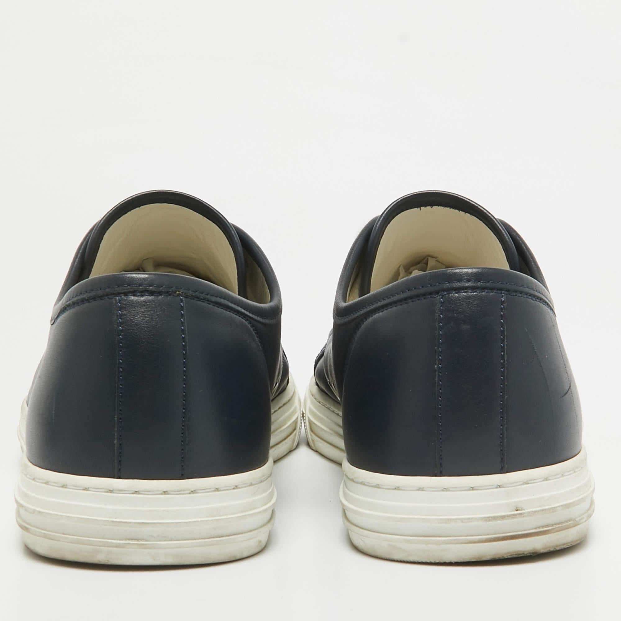 Uomo Gucci scarpe da ginnastica in pelle blu navy Up & Up Taglia 44 in vendita
