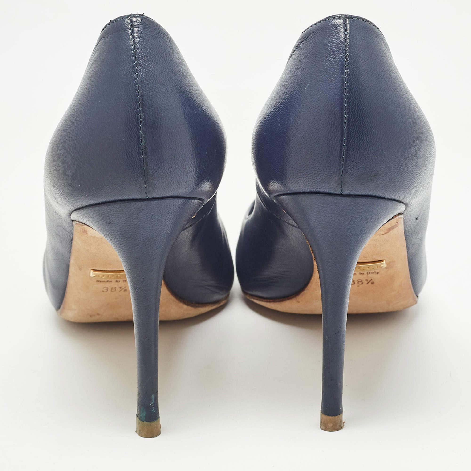 Gucci escarpins à bout pointu en cuir bleu marine, taille 38,5 Pour femmes en vente