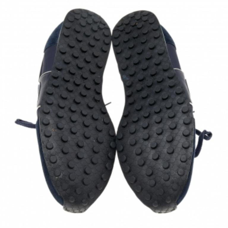 Gucci - Baskets basses en daim et nylon bleu marine, taille 42,5 en vente 2