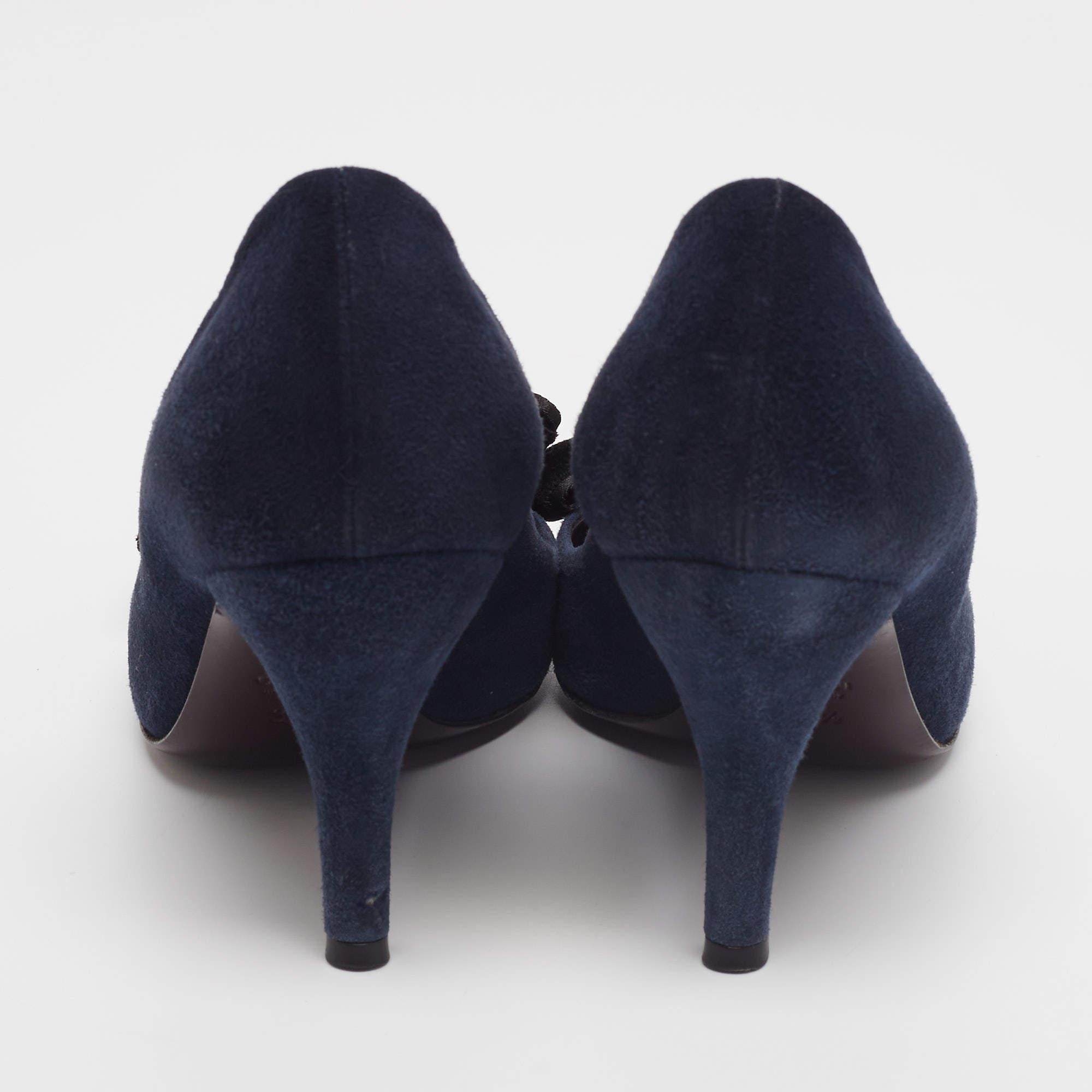 Women's Gucci Navy Blue Suede Bow Round Toe Pumps Size 36.5