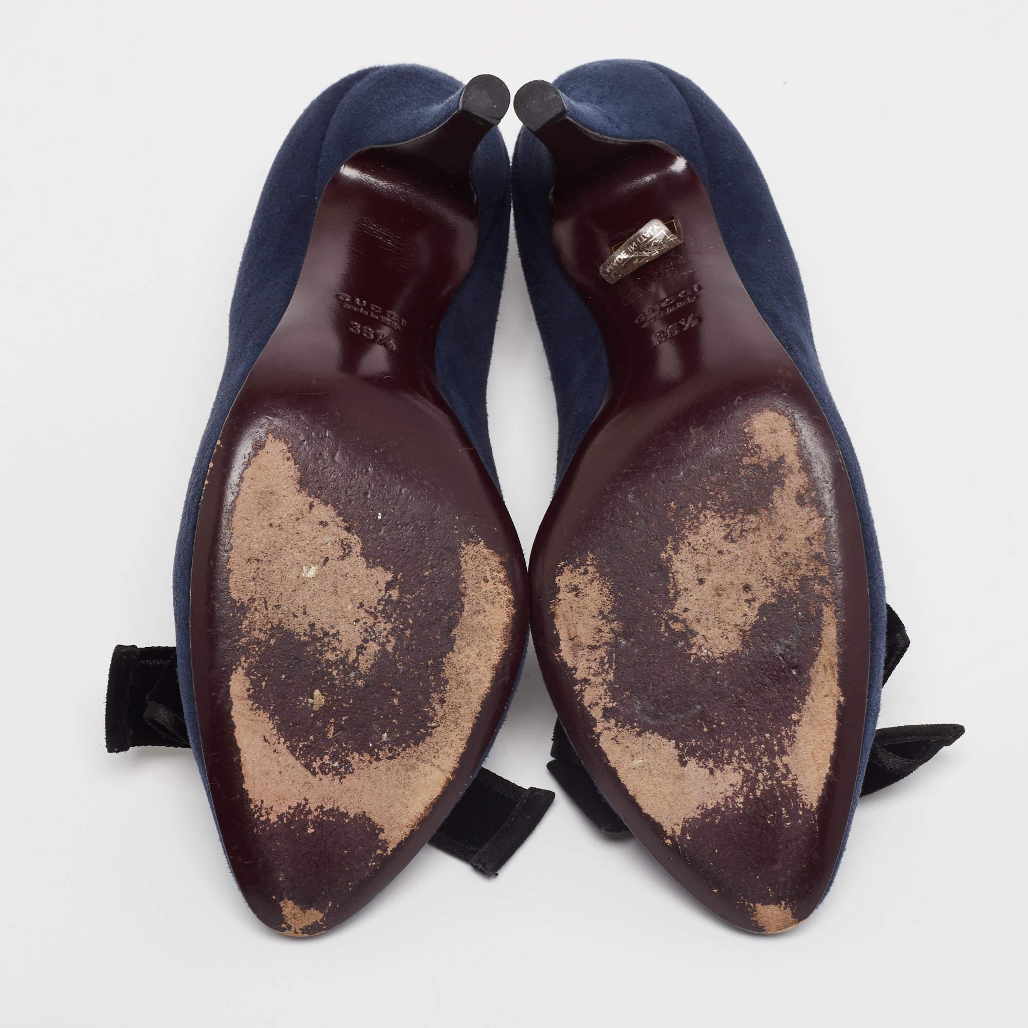 Gucci Navy Blue Suede Bow Round Toe Pumps Size 36.5 1