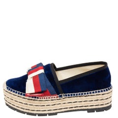 Gucci Marineblaue Plateau-Espadrilles aus Samt und Stoff mit Schleife Größe 38,5