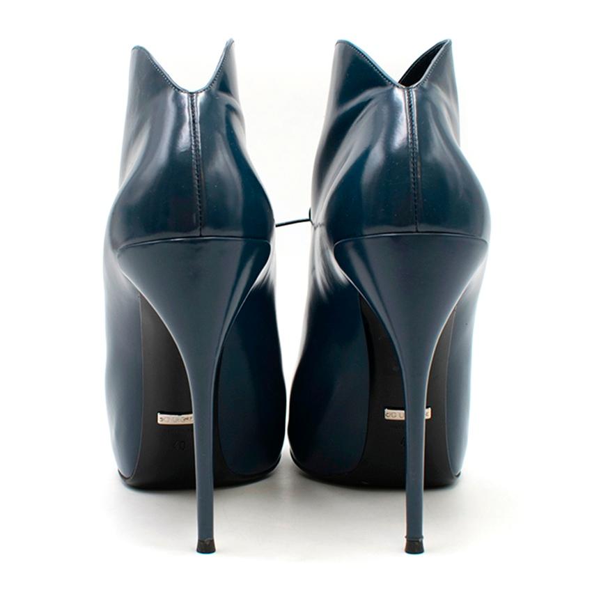 Gucci Navy Caspian Stiletto Booties US 10 In Excellent Condition In London, GB