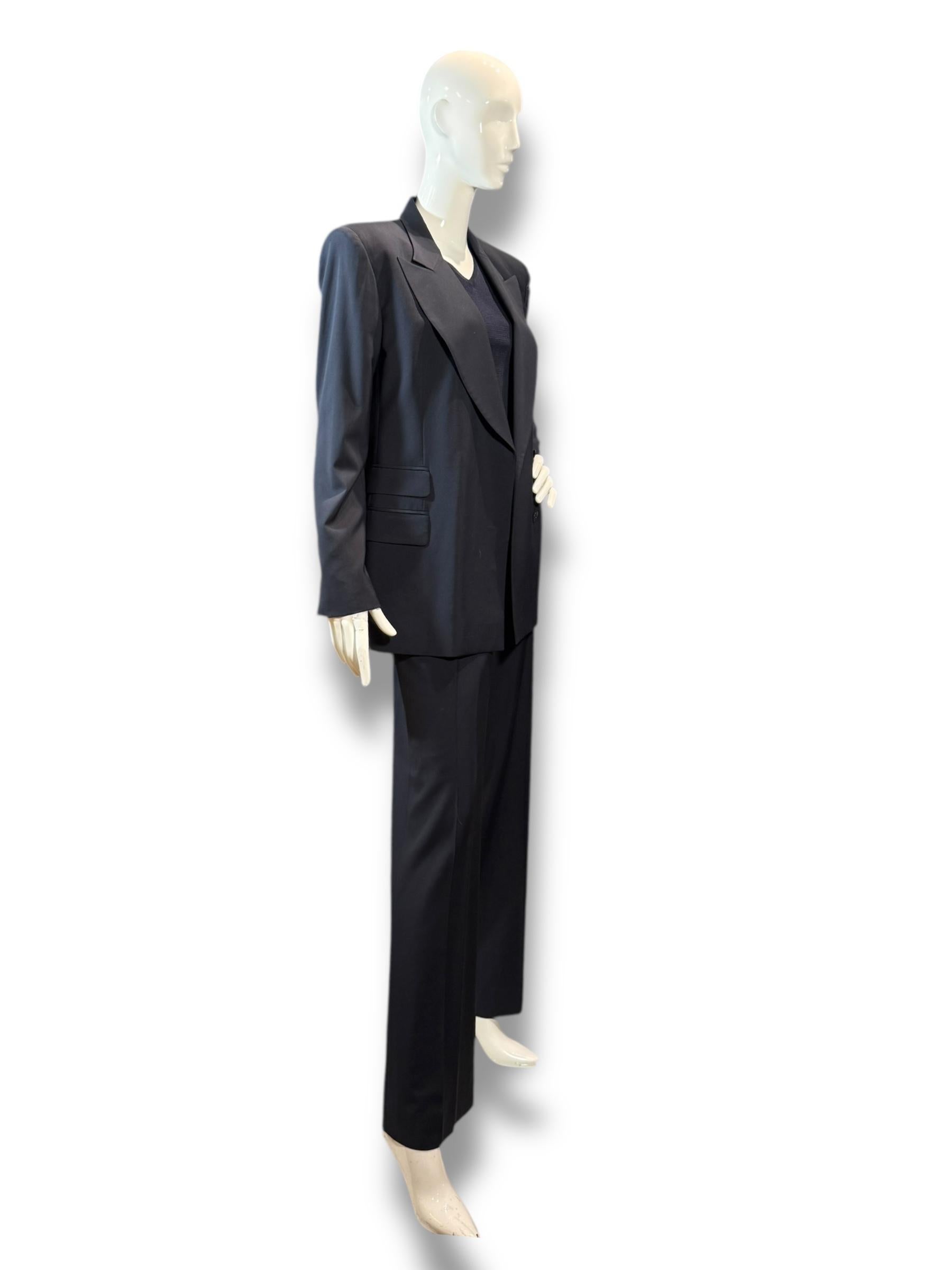 Gucci Navy Double-Breasted Power Suit, Tom Ford Era, Circa 1996 en venta 5