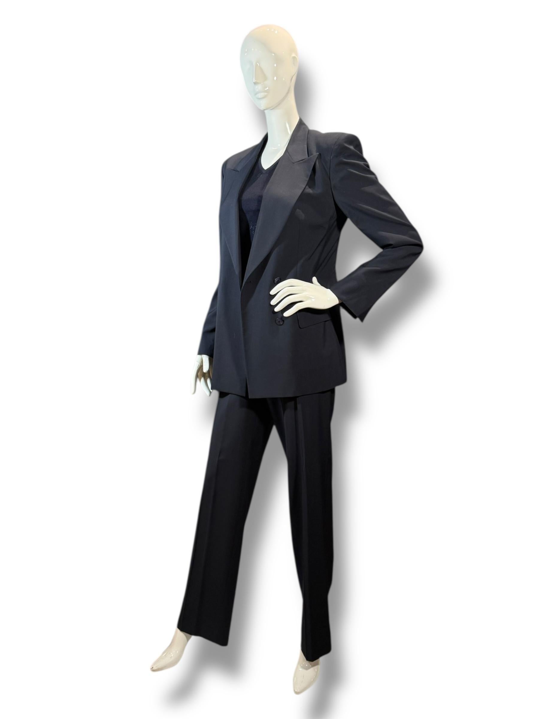 Gucci Navy Double-Breasted Power Suit, Tom Ford Era, Circa 1996 en venta 6
