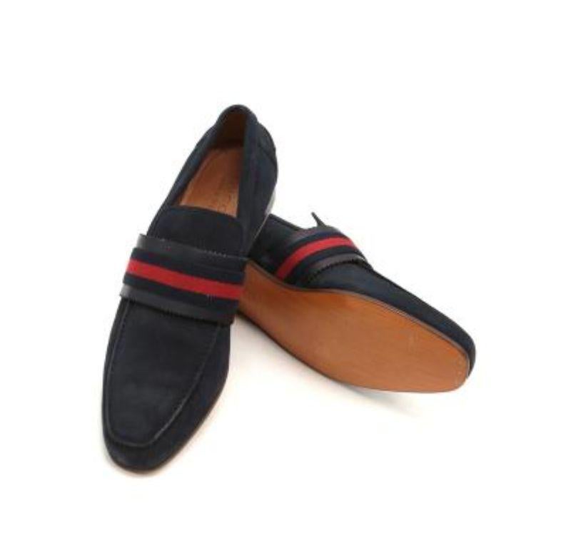 Gucci Navy Suede Web Trimmed Loafers

- Navy suede loafers
- Red detail
- Leather detail

Condition: 9.5/10, excellent!

Material:
Suede
Leather

Made in Italy.

PLEASE NOTE, THESE ITEMS ARE PRE-OWNED AND MAY SHOW SIGNS OF BEING
STORED EVEN WHEN