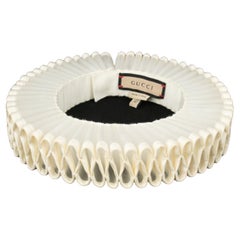 Gucci necklace strawberry Resort 2023