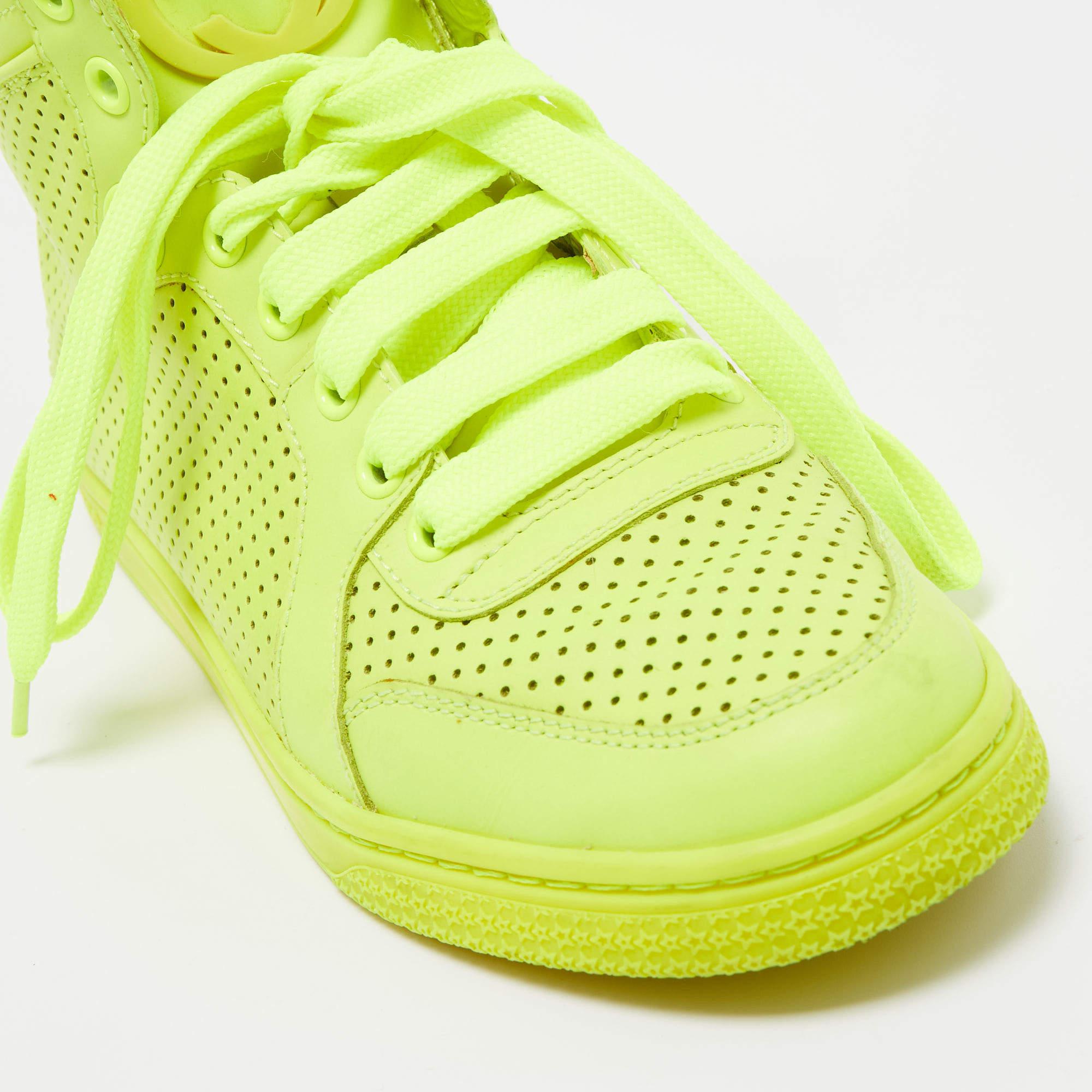 Gucci Neon Green Leather High Top Sneakers Size 35.5 For Sale 2