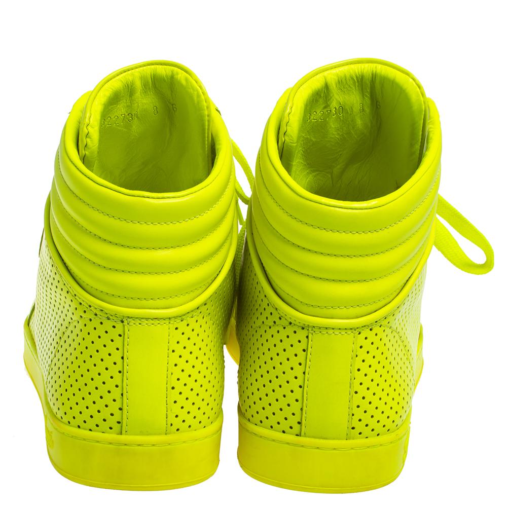 Gucci Neon Green Leather High-Top Sneakers Size 42 In Good Condition In Dubai, Al Qouz 2
