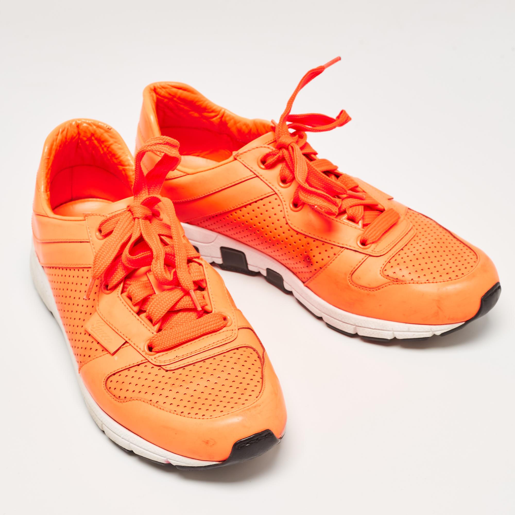 Gucci Neon Orange Perforated Leather Low Top Sneakers Size 40.5 For Sale 1