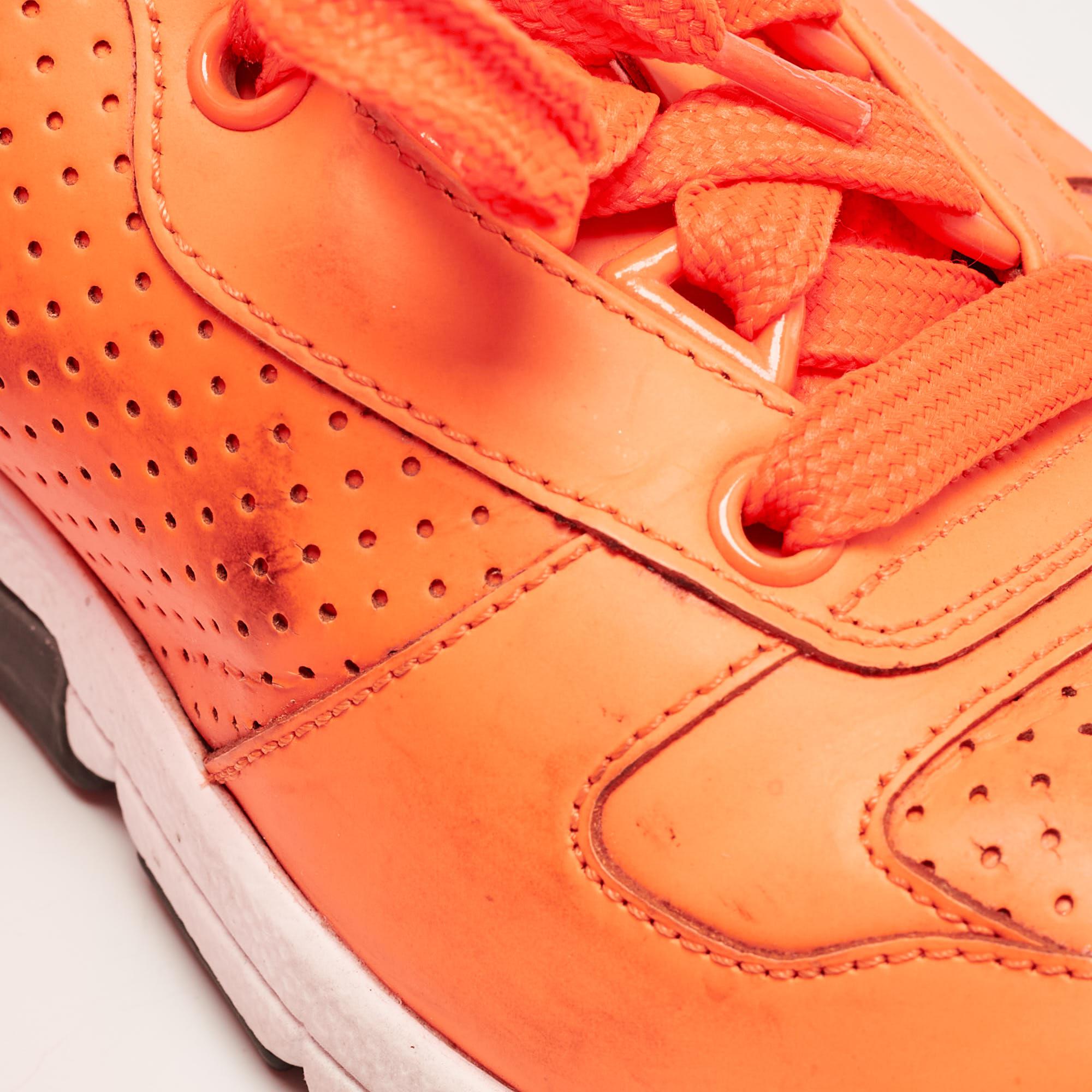 Gucci Neon Orange Perforated Leather Low Top Sneakers Size 40.5 For Sale 2