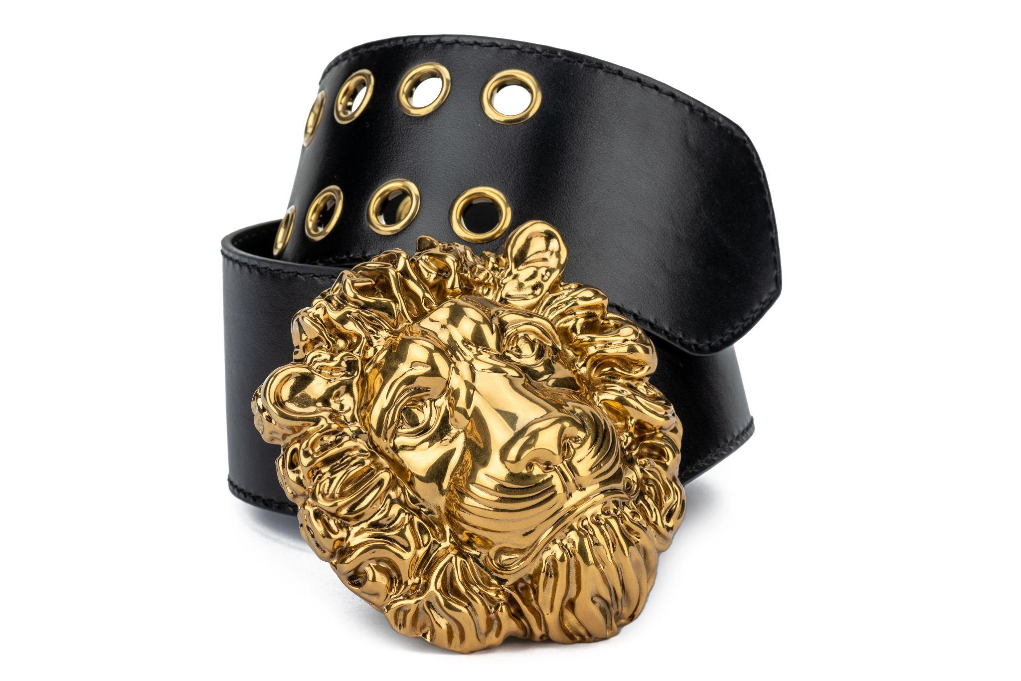 Gucci brand new wide black leather belt with gold lion buckle.
Comes with original dustcover.