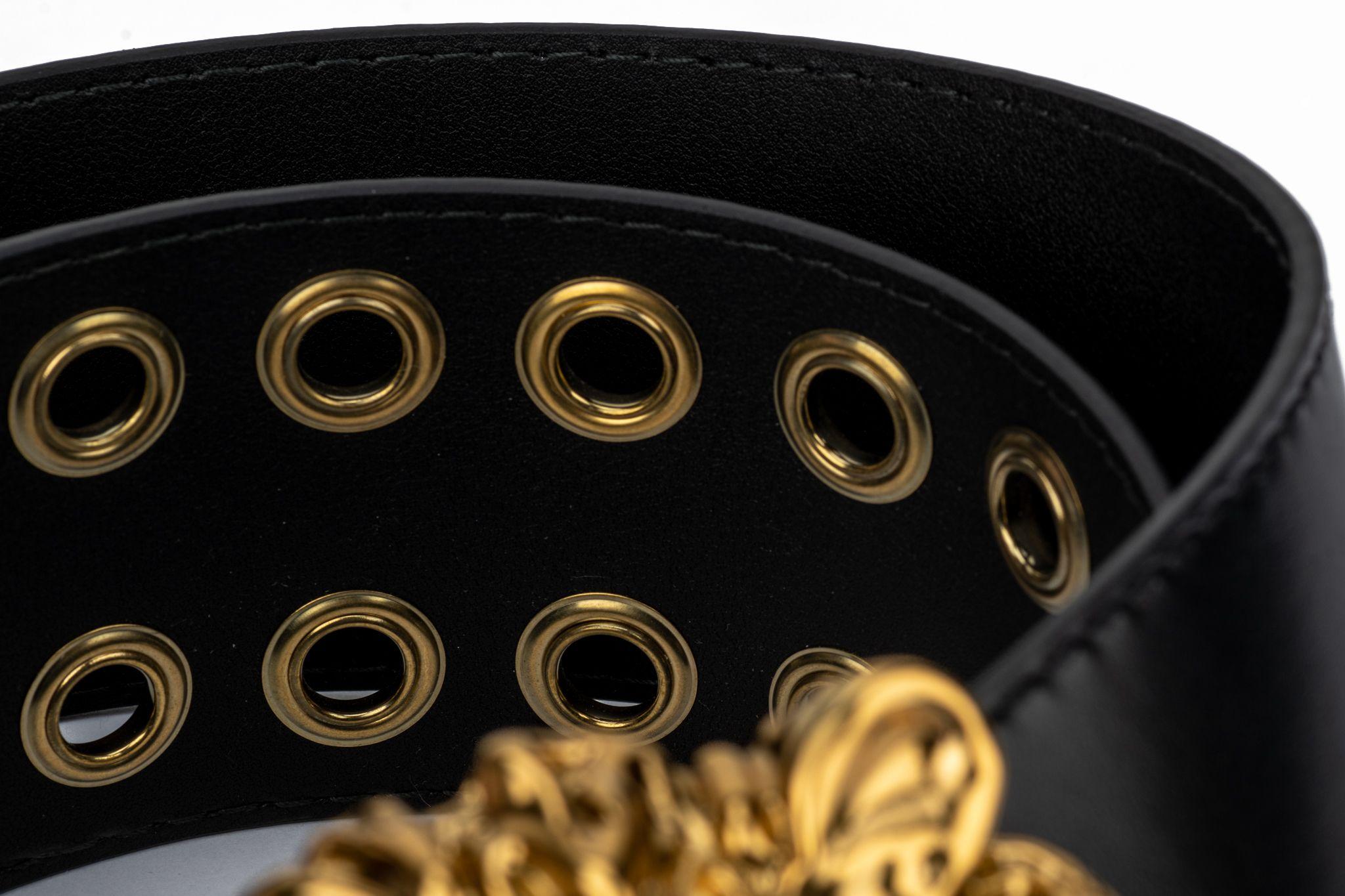 Gucci New Black Leather Lion Buckle Belt For Sale 4