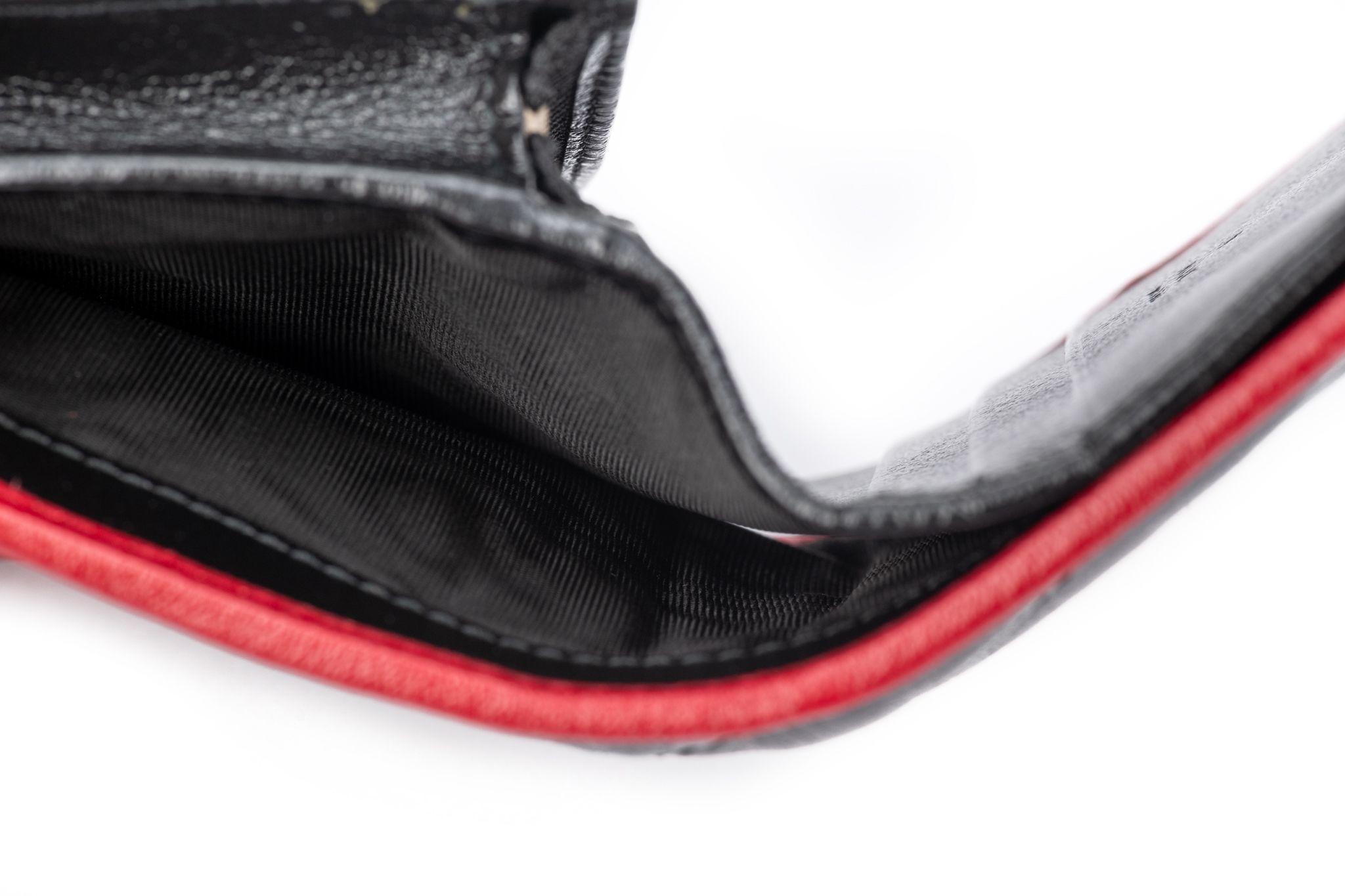 Portafoglio Gucci New Black Red Marmont In condizioni Nuovo in vendita a West Hollywood, CA