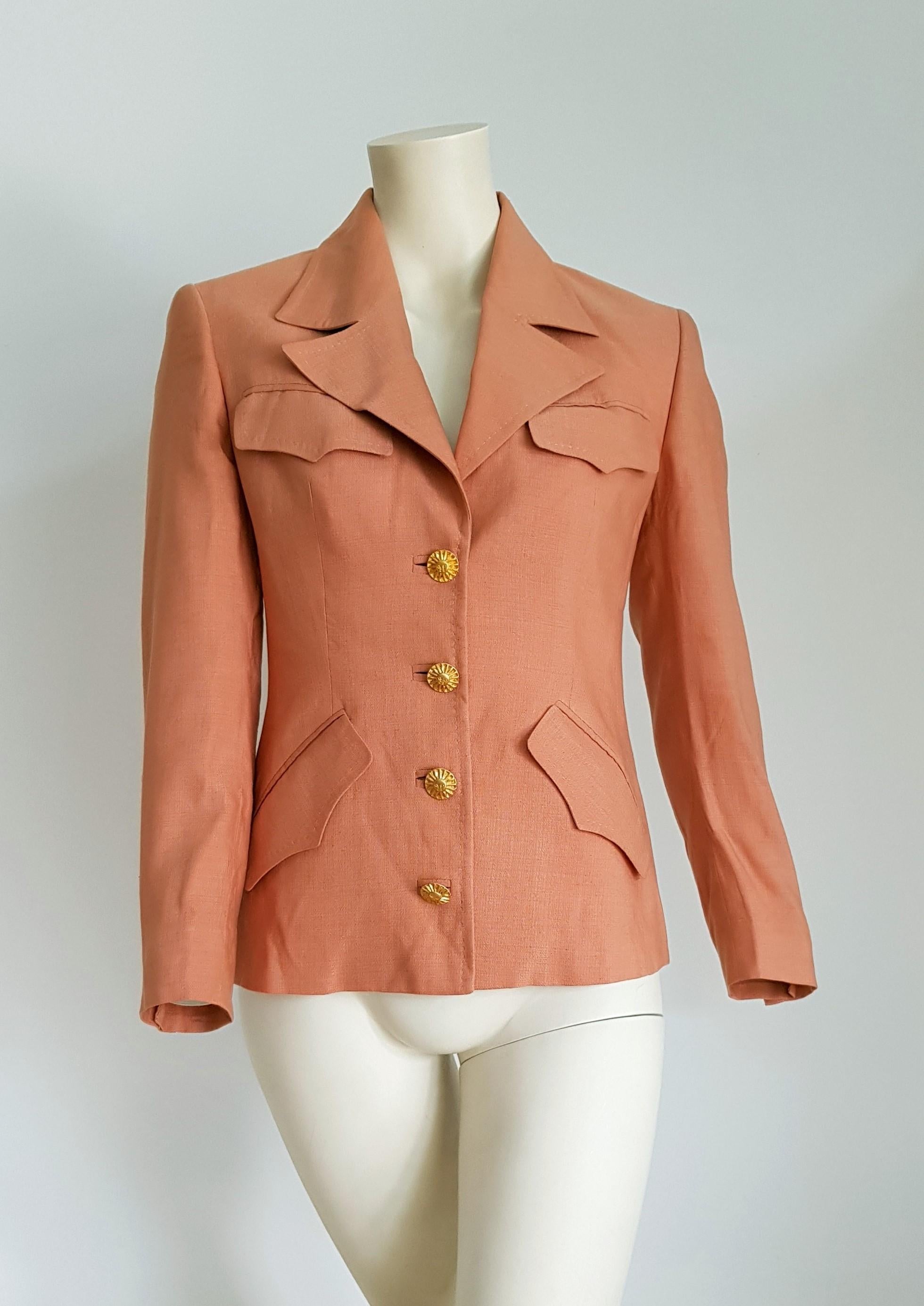 GUCCI burnt pink, drawing of the sun on the buttons, silk jacket - Unworn, New.

SIZE: equivalent to about Small / Medium, please review approx measurements as follows in cm: lenght 66, chest underarm to underarm 50, bust circumference 88, shoulder