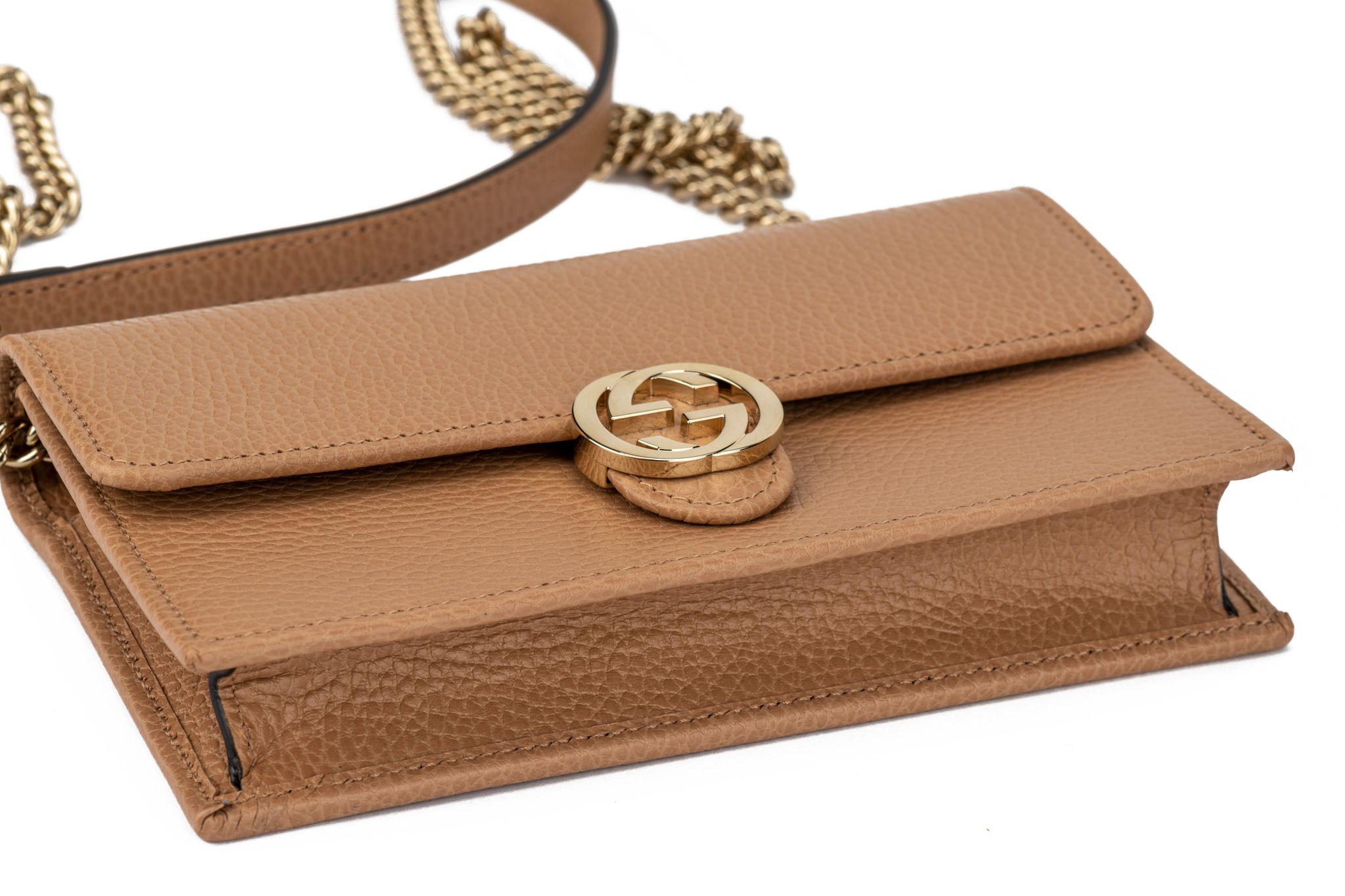 Gucci New Camel Leather Cross Body/Clutch Bag For Sale 7