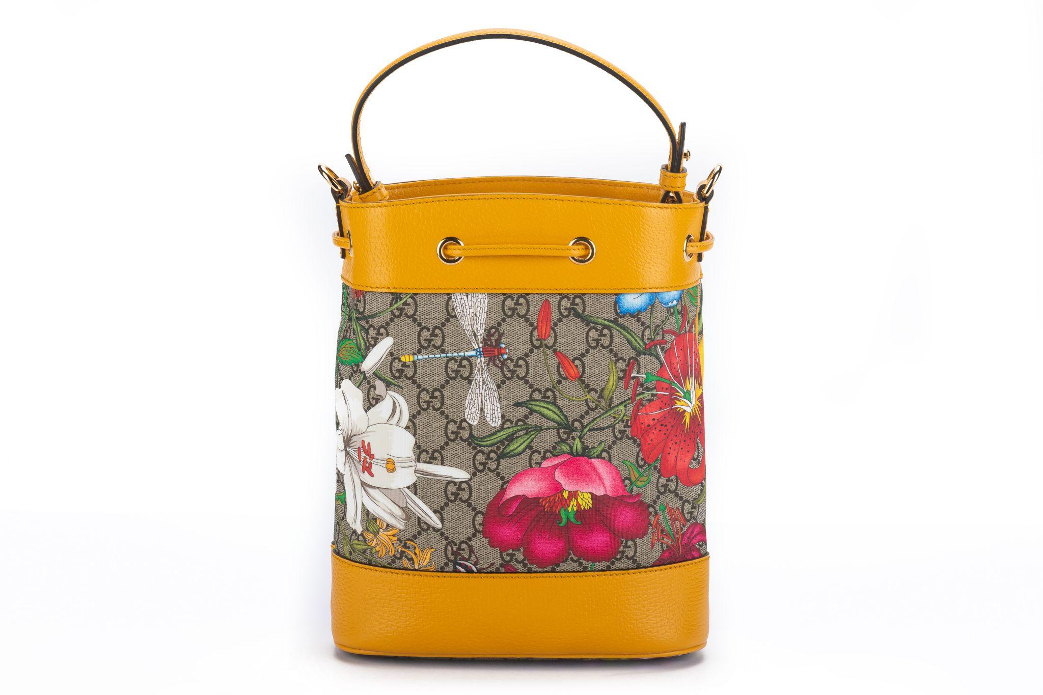 Gucci Neue Flora Gelbe Eimertasche in Flora Damen im Angebot