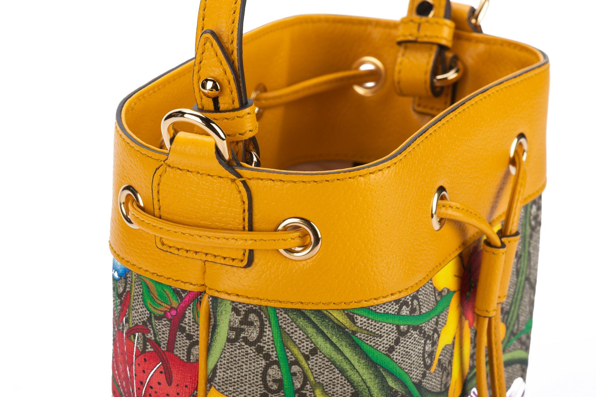 Gucci New Flora Yellow Bucket Bag In New Condition In West Hollywood, CA