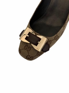 Gucci New GG Canvas Buckle Bow Pumps