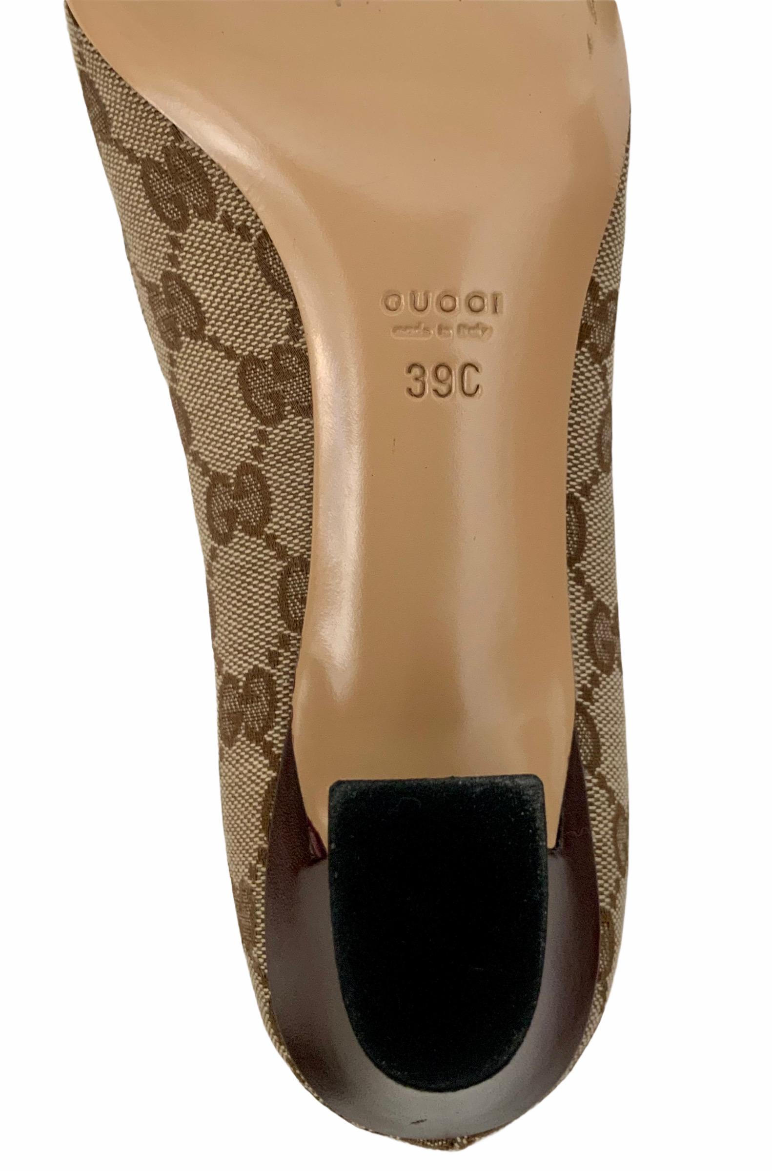 Gucci New GG Canvas Buckle Bow Pumps 1