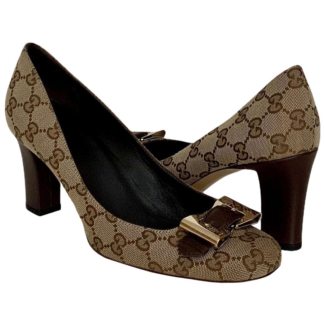 Gucci New GG Canvas Buckle Bow Pumps