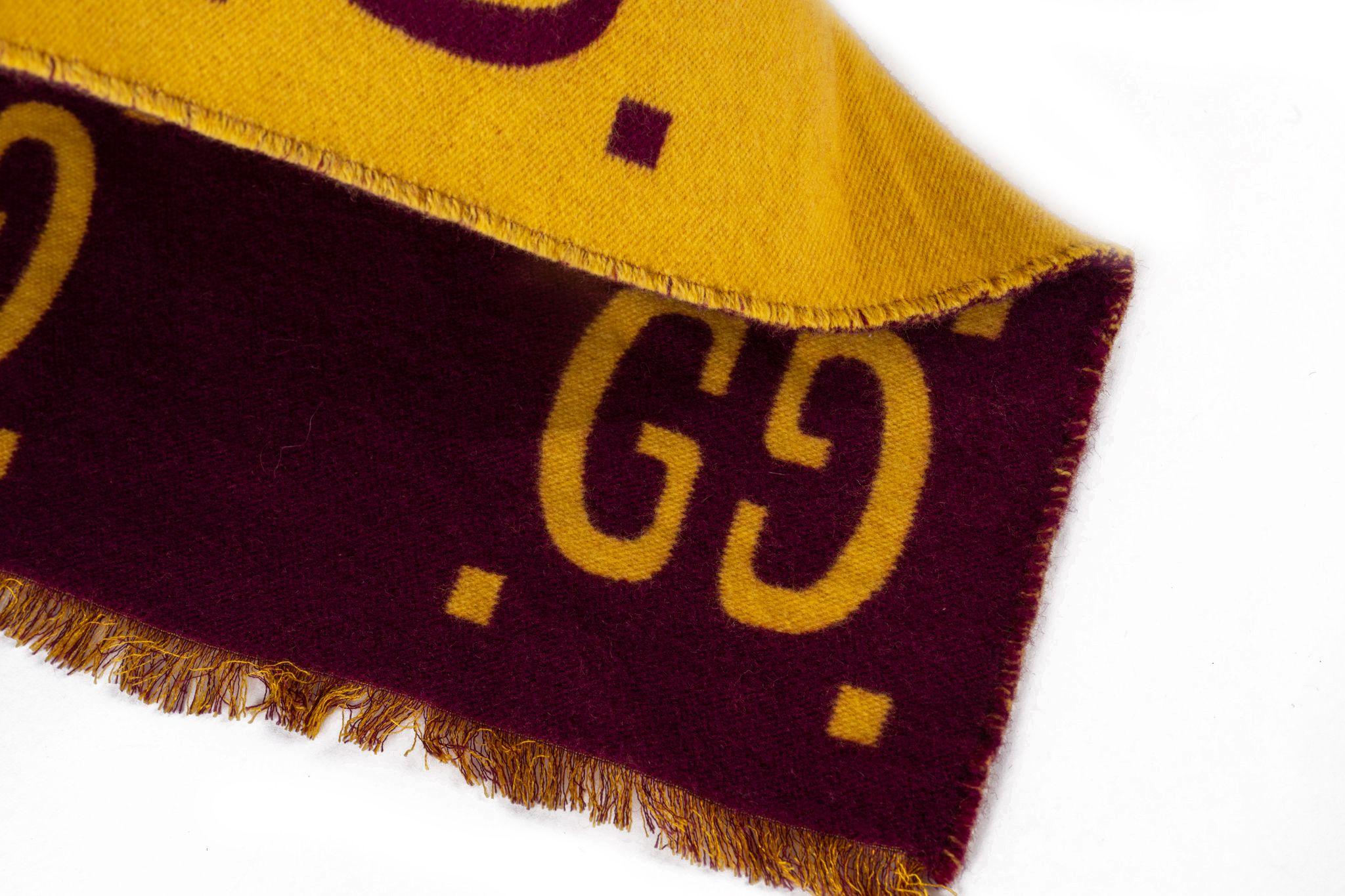 Gucci New GG Estola de lana jacquard en Nuevo estado para la venta en West Hollywood, CA